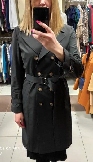 Czarny płaszcz trencz Szulist m519