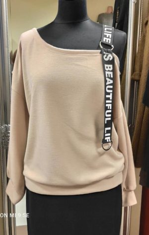 Dzianinowa bluzka na jedno ramię, z tąśmą.