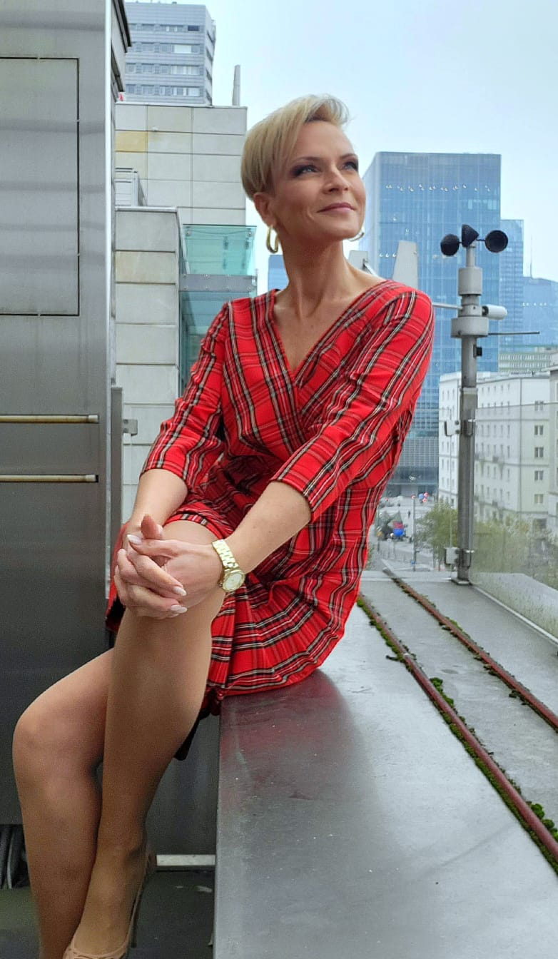 Czerwona Sukienka w kratkę Aida Kaskada - obrazek 4