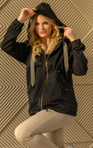 Kurtka Juliana czarna Kaskada