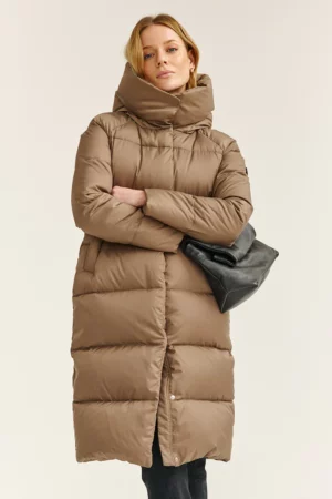 Kurtka puchowa średniej długości kolor truflo Janbor