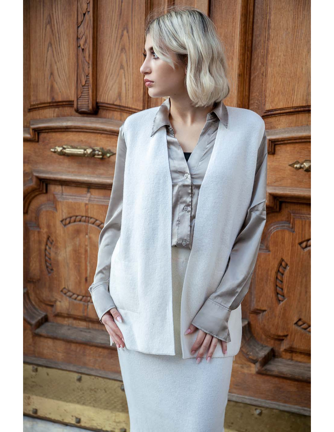 Czarna KAMIZELKA 8139 IMMAGINE COLLECTION - obrazek 3