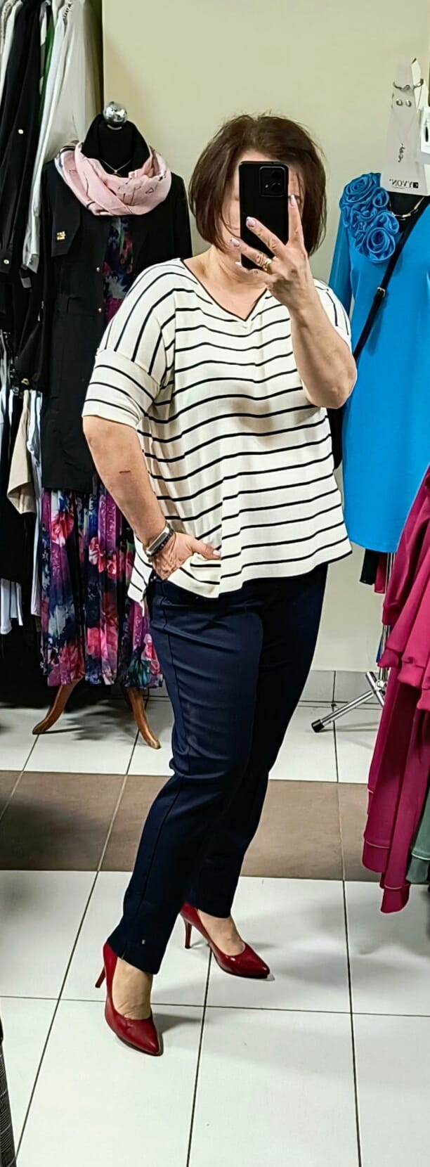 Sweter SC-EIREEN STRIPE kremowy w paski granatowe soyaconcept