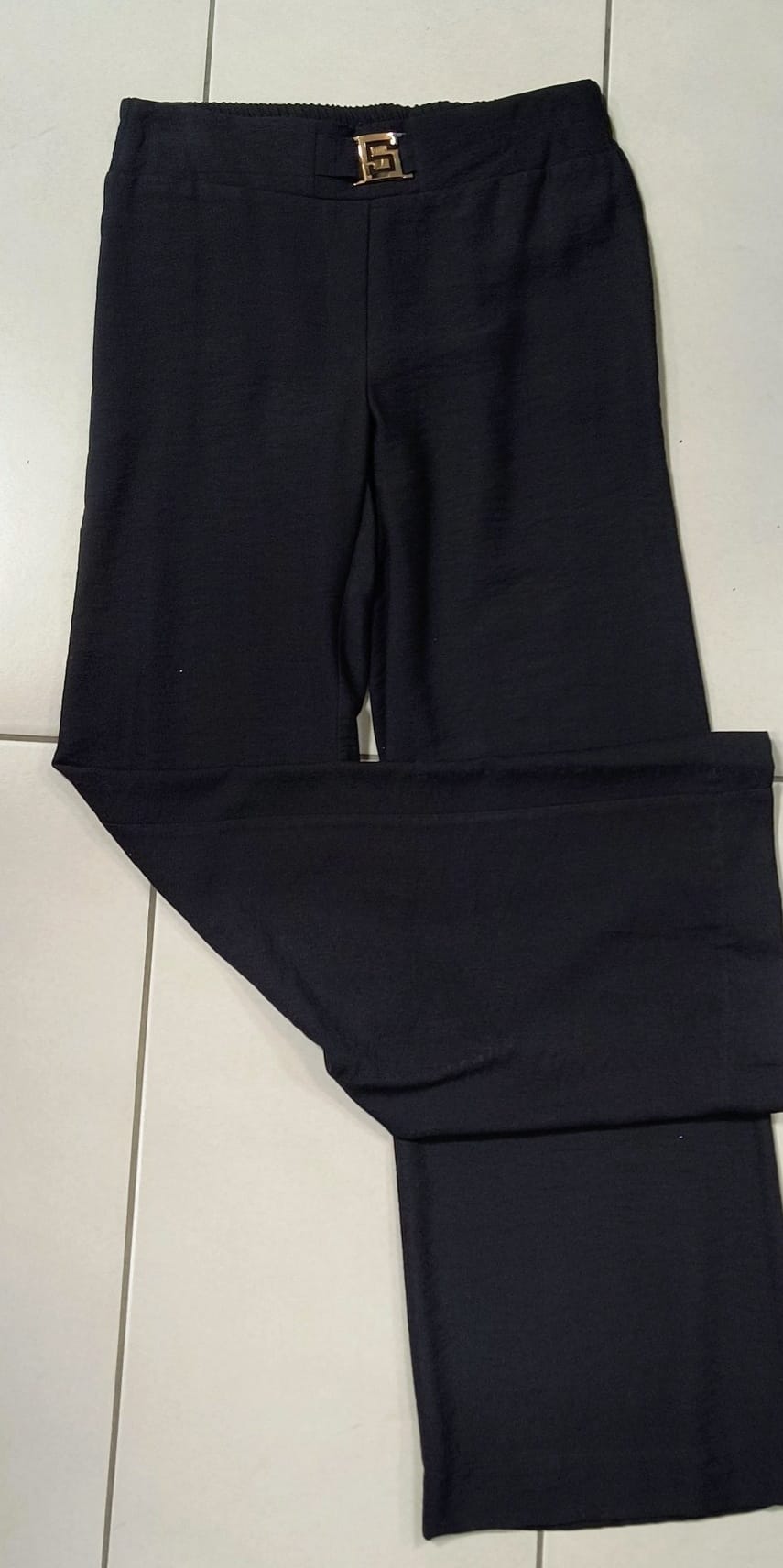Czarne wiskozowe spodnie Midori feminine fashion