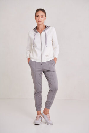 Sportowe dresowe spodnie FERIA w kolorze stalowej szarości.