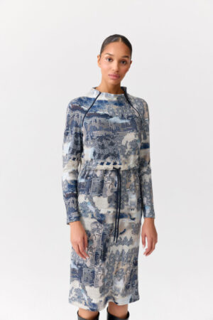 Dzianinowa sukienka FERIA z efektownym printem