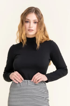 Czarna bluzka z golfem - TORM I Cotton Club