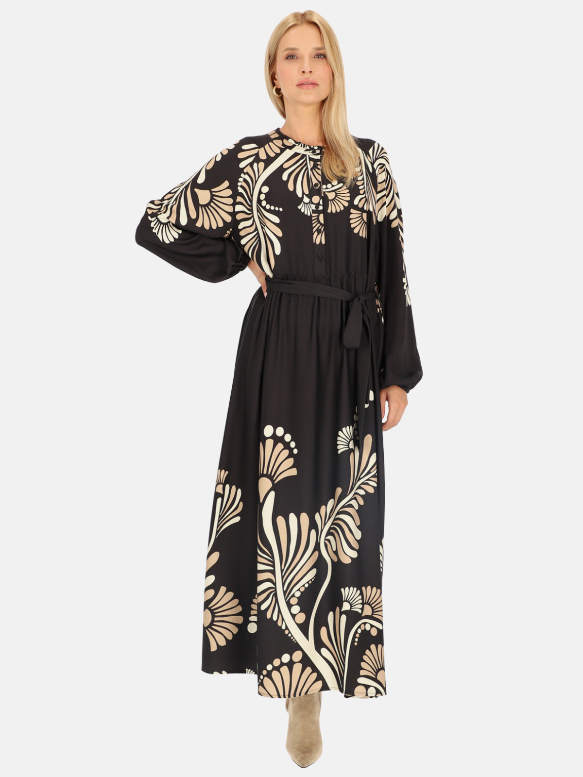 Czarna sukienka maxi motywem roślinnym Smashed Lemon 24532 - obrazek 3