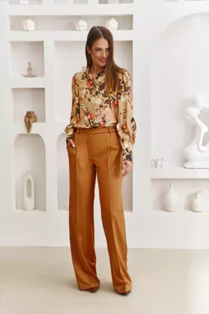 Elegancka beżowa bluzka do pracy we wzory Ezuri