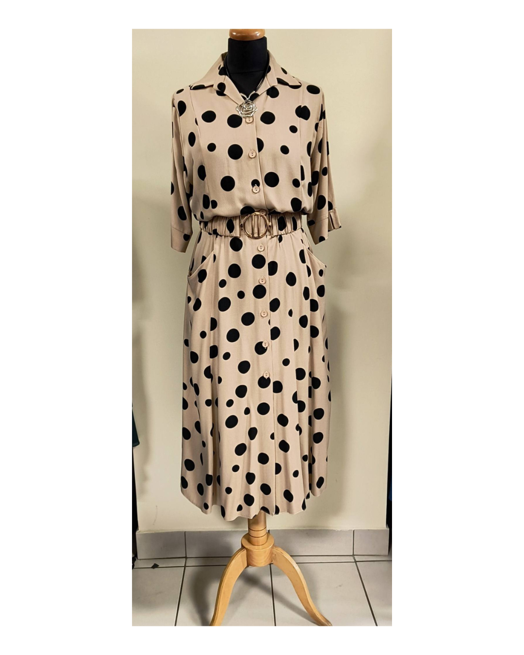 Wiskozowa rozpinana szmizjerka beżowa w czarne grochy Salsa