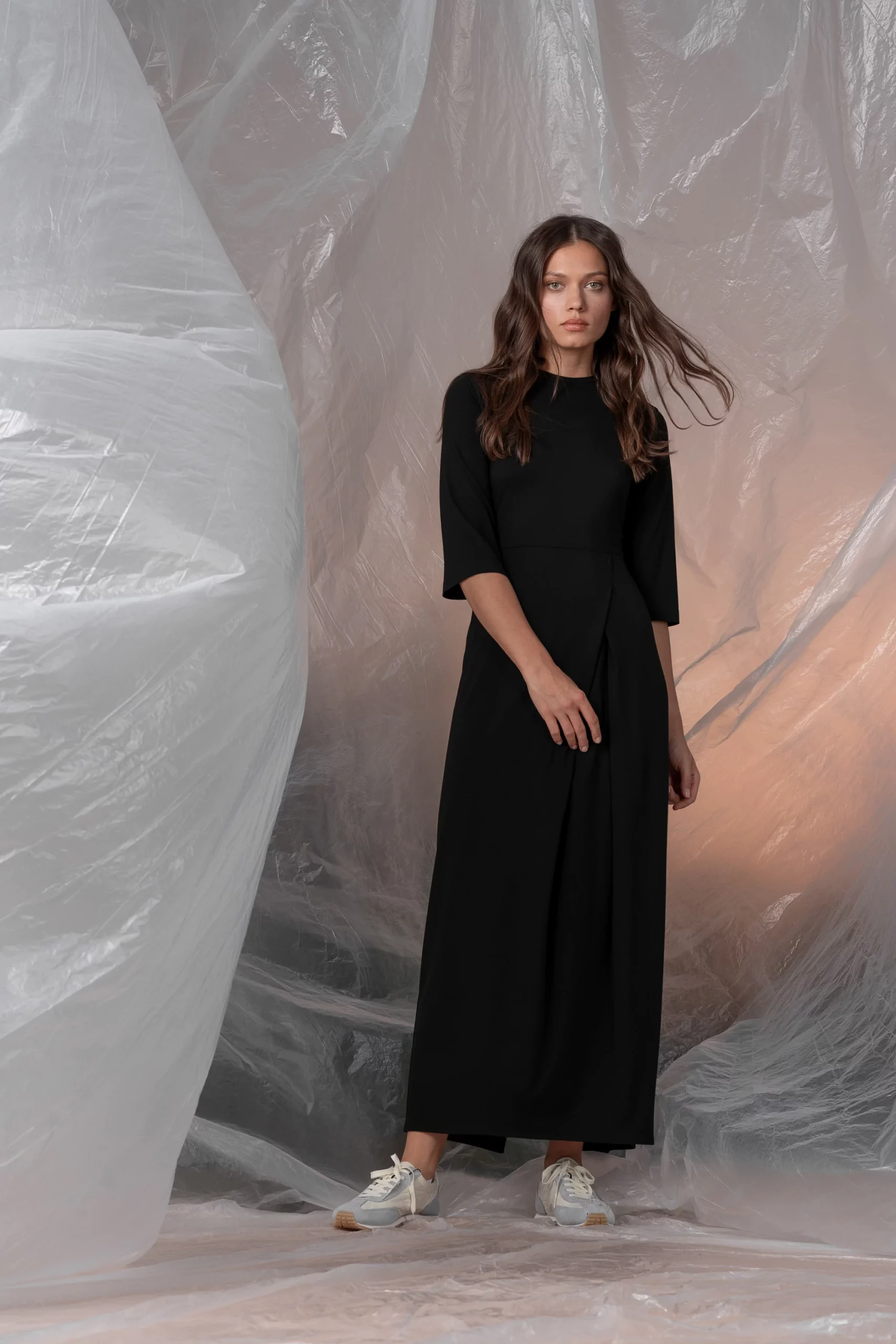 Czarna Sukienka maxi - SACA Cotton Club - obrazek 3