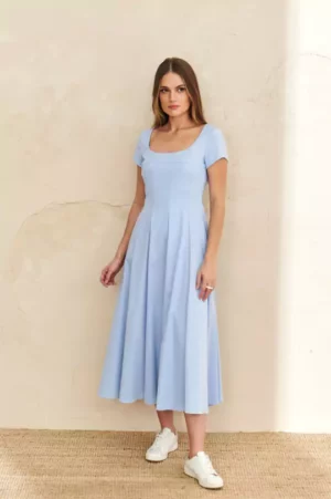 Błękitna sukienka idealna do biura i na imprezy EZURI
