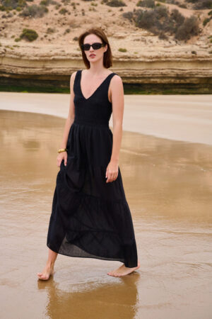 Casualowa sukienka maxi w kolorze głębokiej czerni Feria