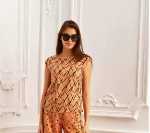 Beżowa bluzka z nadrukiem z wiskozy i lnu Ezuri