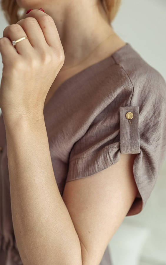 Sukienka Hugette kawowa Kaskada Fashion - obrazek 5