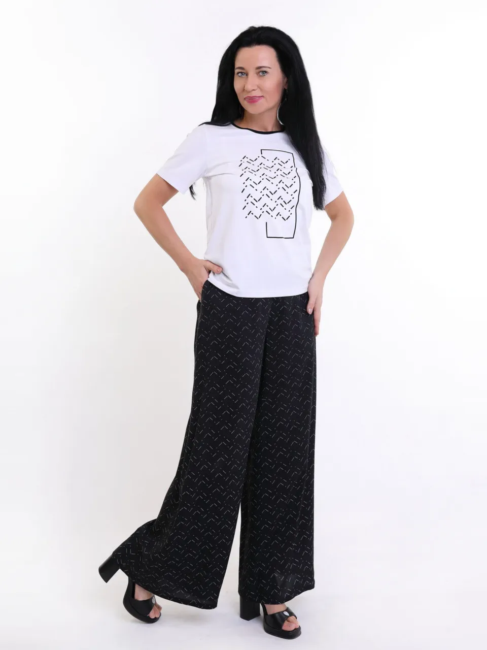 Bluzka Alva w kolorze czarnym z kr/ręk Top-bis - obrazek 4