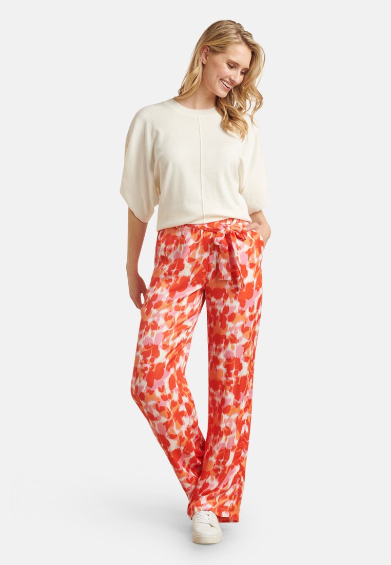 Bluzka sweterkowa Trui – złamana biel Smashed Lemon - obrazek 8