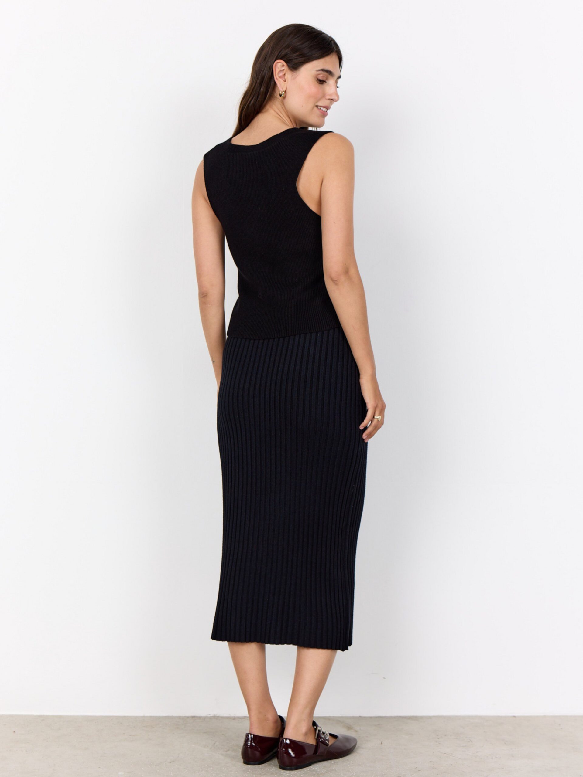 Czarna spódnica midi - SC-Kanita 9 soyakoncept - obrazek 3