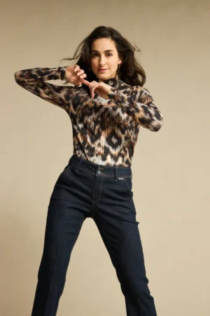 Półgolf Rolinde Ethnic Print Mid Brown SRB4609 Red Button