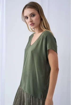 T-Shirt z wiskozy – OCTO khaki 55B/592/200  Cotton Club