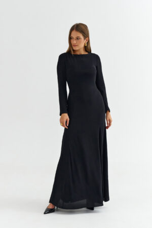 Elegancka długa czarna sukienka z długim rękawem EZURI