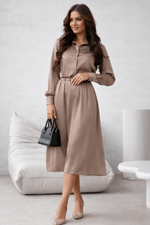 Elegancka sukienka z satyny Anita w kolorze Taupe Salsa